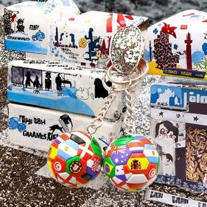 Accesorios de la Copa de Europa, Llaveros y Colgantes de PVC con Dibujos Animados de Fútbol y Banderas Nacionales, Regalos para Fanáticos al por Mayor - Product Image 3