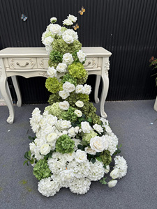 Composizione Floreale Artificiale per Matrimoni di Qingdao Golden Handicraft, Centrotavola con Ortensie Verdi e Rose Bianche per Decorazioni Nuziali - Product Image 3