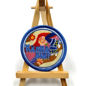 Precioso parche bordado de letras de dibujos animados para ropa con costura en la espalda y borde cortado con calor para camisas de trekking en la jungla - Product Image 3