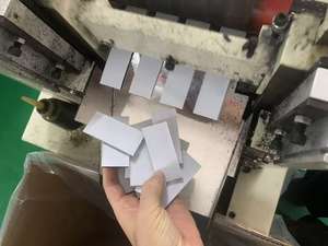 <span class=keywords><strong>Sangle</strong></span> auto-agrippante <span class=keywords><strong>élastique</strong></span> personnalisée <span class=keywords><strong>avec</strong></span> logo imprimé et bande adhésive pour la gestion des câbles et des fils des vêtements - Product Image 2