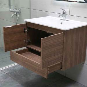 خزانة حمام مخصصة مع حوض غسيل وسطح رخامي صلب - Product Image 4