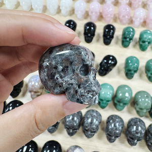 Bán Buôn Tay Khắc 1.5 Inch Yooperlite <span class=keywords><strong>Skull</strong></span> Chất Lượng Cao Tinh Thể Tự Nhiên Khắc Cho Halloween Trang Trí Quà Tặng Đồ Trang Sức Mặt Dây Chuyền - Product Image 3