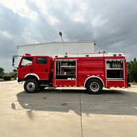 Nouveau camion de pompiers diesel HOWO RHD 4X2 avec système de pompe haute pression et réservoir d'eau et de mousse de plus de 10 tonnes, norme d'émission Euro 5
