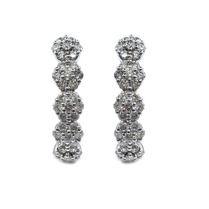 Boucles d'oreilles créoles élégantes en or blanc massif 18 carats avec diamants véritables, design raffiné, pour femme, cadeau de mariage ou de fête, vente en gros - Product Image 2