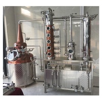 Alambic de distillation, colonne de distillation, équipement de distillerie pour alcool, whisky, rhum, gin, vodka, brandy, spiritueux, vin