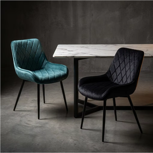 Sillón de Comedor Moderno de Terciopelo con Respaldo Confortable y Patas de Metal - Silla de Comedor Decorativa para el Hogar, Gimnasio, Sala de Estar - Product Image 1