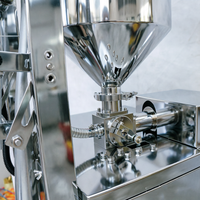 Machine de remplissage automatique pour liquides, sauces, poudres, shampoings, gels douche, miel en petits sachets