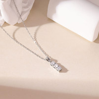 Collier pendentif en acier inoxydable plaqué or 18 carats avec trois pierres CZ, bijoux minimalistes pour femmes, logo personnalisé disponible en gros