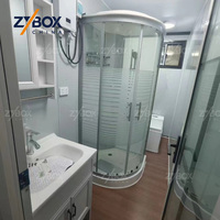 Casa Contenedor Expandible ZYBOX de 40 pies con Techo Inclinado, Pared de Vidrio con Acabado de Madera, Prefabricada, Modular, para Oficina, Sala de Exposiciones, Vivienda