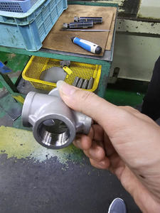 Piezas de Acero Inoxidable Personalizadas de Alta Calidad y Precisión Profesional para Manijas, Mecanizado CNC, Electroerosión por Hilo/Brochado - Product Image 3