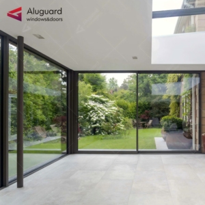 Porte coulissante professionnelle à <span class=keywords><strong>double</strong></span> panneau de verre avec cadre mince en aluminium avec boîtier de porte pour entrée de villa pour intérieur de jardin - Product Image 4