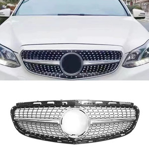 YAOCHENG Nouvelle calandre avant en ABS avec clips diamantés pour Mercedes-Benz Classe <span class=keywords><strong>E</strong></span> W212 2014-2016 Modèles Classe <span class=keywords><strong>E</strong></span> 300 D - Product Image 2