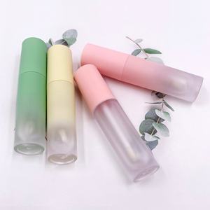 Tube de brillant à lèvres rond en plastique de haute qualité, vide, avec bouchon à vis, 3ml, 5ml, 8ml, personnalisable avec impression sérigraphique et marque privée - Product Image 3