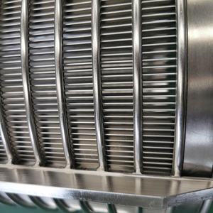 شبكة سلكية ملحومة بفتحات مربعة 25 3116 500 20x24، 2x3، 200 ميكرون، لتطبيقات فلترة السوائل في الأماكن المفتوحة والمنحنية - Product Image 2