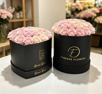 Boîtes d'emballage rondes et en forme de cœur en carton recyclé, design personnalisé, avec revêtement UV, option de logo personnalisé pour la présentation de cadeaux