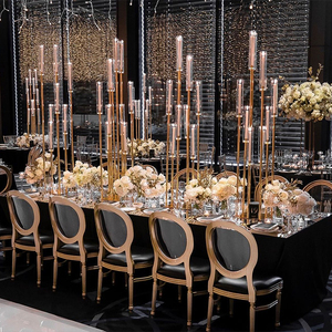 Candelabro a 8 Bracci in Metallo Dorato, Portacandele Alto per Matrimoni, Centrotavola per Decorazioni di Feste ed Eventi - Product Image 1