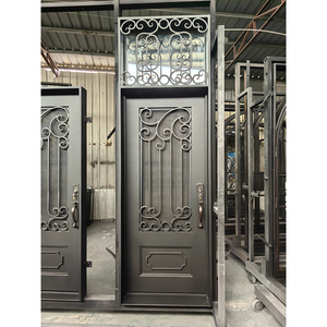 Entrée de villa de style anglais, porte d'entrée de luxe en fer forgé avec plinthe et fenêtre décorative - Product Image 4