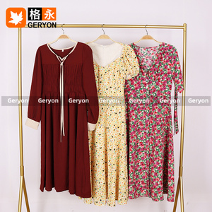 Robes en mousseline d'occasion vintage Geryon pour femmes, assortiment court et élégant, parfaites pour l'été, vêtements usagés en balles en gros - Product Image 4
