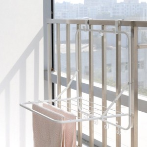 Porte-vêtements mural pliable blanc pour chambre et salon - Product Image 3