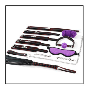 Set de 7 piezas de accesorios SM de peluche con borde morado para adultos, para parejas: collar, <span class=keywords><strong>esposas</strong></span>, látigo, mordaza, vendaje para ojos y cuerda. - Product Image 2