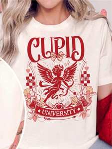 T-shirt da donna taglie forti Cupid University, rossa, a maniche corte, girocollo, casual, con stampa di San Valentino, 100% cotone - Product Image 3