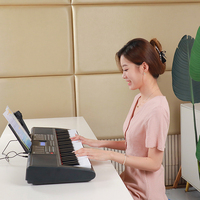 Teclado Electrónico Portátil de 61 Teclas, Piano de Plástico para Principiantes, Alta Calidad, Conexión Inalámbrica con Teléfono, Teclas Iluminadas, Altavoz Integrado