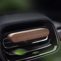Diffuseur de voiture en bois de luxe, aromathérapie pour voiture, clip de ventilation, émail doux, mini diffuseur d'air frais pour voiture, parfum pour voiture, diffuseur d'air frais
