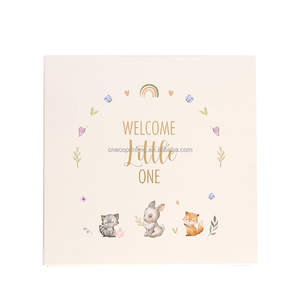 Impression personnalisée de jolies pages intérieures épaisses au design mignon pour les cinq premières années du carnet de souvenirs de bébé. - Product Image 2