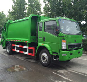 Harga pabrik 5cbm limbah koleksi 6 roda kapasitas pemadat Sinotruk HOWO 4x2 truk sampah - Product Image 3