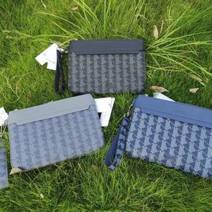 Nuevo 2025 Bolso <span class=keywords><strong>de</strong></span> mano horizontal para hombre, estilo francés 'Evil Fish', para negocios y ocio, modelo 'Foreign Trade Law' - Product Image 1