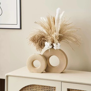 Elegante Florero Redondo de Porcelana Hecho a Mano de Estilo Europeo Tradicional con Acabado Esmaltado para Decoración de Bodas y Hogar - Product Image 1