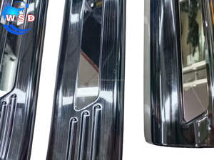 4 pièces <span class=keywords><strong>noir</strong></span> en <span class=keywords><strong>acier</strong></span> inoxydable seuil de porte <span class=keywords><strong>garde</strong></span> garniture intérieur accessoires protecteur garniture pour GEELY PROTON X50 2025 plaque extérieure porte - Product Image 4