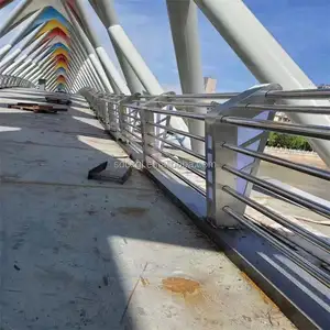 Sturzfestes straßenbrücken-edelstahl-geländer-rohr metallmaterial brücken-crash-barriere