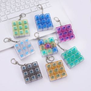 Porte-clés personnalisé avec capuchon de touche mignon, personnalisation de logo anime, porte-clés anti-stress, capuchons de touches PBT pour clavier mécanique - Product Image 2