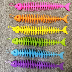 Bracelet unisexe créatif en forme d'arête de poisson, jouet fantaisie et de farce, jouet de décompression en silicone souple avec colle pour cadeaux d'enfants - Product Image 2