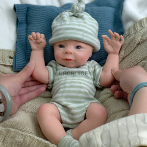 URCHOICE 33cm Soft Silicone Reborn Baby Boy Boneca 3D-Pintura Pele com Boca Aberta Moda Realista Presente de Aniversário Crianças Brinquedo - Product Image 3