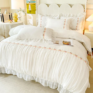 Parure <span class=keywords><strong>de</strong></span> lit en dentelle <span class=keywords><strong>de</strong></span> luxe pour mariage, <span class=keywords><strong>romantique</strong></span>, hôtel, en polyester doux, housse <span class=keywords><strong>de</strong></span> <span class=keywords><strong>couette</strong></span> 4 pièces, usage domestique - Product Image 2