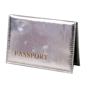 Vendita calda porta passaporto <span class=keywords><strong>in</strong></span> <span class=keywords><strong>pelle</strong></span> sintetica lucida per il viaggio Shinny copertina del passaporto può Logo personalizzato - Product Image 1