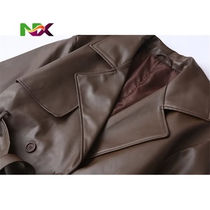 Cappotto Lungo Elegante da <span class=keywords><strong>Donna</strong></span> in Ecopelle con Doppio Petto e Bottoni Frontali, Traspirante ed Ecologico - Product Image 4