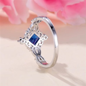 Anillos <span class=keywords><strong>de</strong></span> <span class=keywords><strong>boda</strong></span> ZhuQian al por mayor <span class=keywords><strong>de</strong></span> aleación chapados en plata con circonita cuadrada azul oscuro incrustada <span class=keywords><strong>para</strong></span> mujer, clásicos, vintage, <span class=keywords><strong>para</strong></span> banquete, magníficos y huecos. - Product Image 2