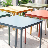 Table à thé carrée en métal coloré, ensemble de trois pièces, Table basse empilable