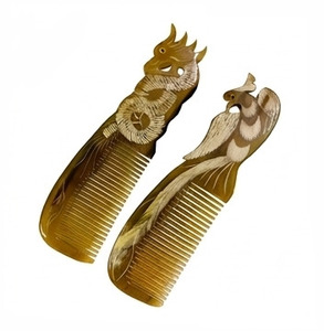 Peine de cuerno de búfalo 100% natural con dientes finos para masaje del cuero cabelludo y peinado diario, procedente de Vietnam. - Product Image 3