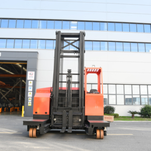 Многонаправленный электрический ричтрак-погрузчик 3 тонны, 5 тонн, 48В, полноприводный электрический боковой погрузчик с широким сиденьем оператора - Product Image 1