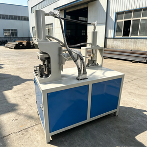Machine <span class=keywords><strong>de</strong></span> <span class=keywords><strong>d</strong></span>écoupe <span class=keywords><strong>d</strong></span>'angles hydraulique automatique <span class=keywords><strong>de</strong></span> haute qualité, machine à chanfreiner les tubes carrés en fer, poinçonneuse en V pour tubes carrés - Product Image 2