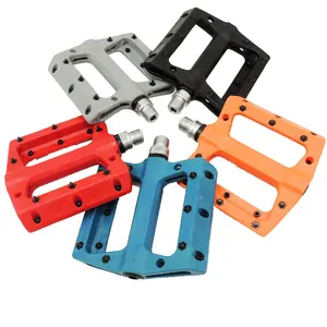 Luce personalizzata MTB BMX in Nylon accessori di plastica per bicicletta parti di pedali per ciclismo pedali in Nylon