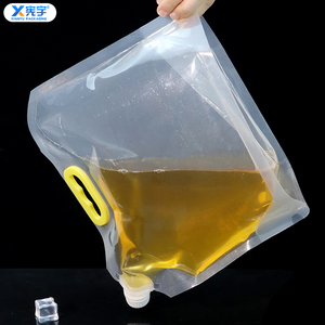 Sac à <span class=keywords><strong>eau</strong></span> pliable transparent portable avec logo personnalisé, pochette réutilisable pour liquides avec bec verseur et poignées pour <span class=keywords><strong>eau</strong></span>, jus, bière, céréales - Product Image 5