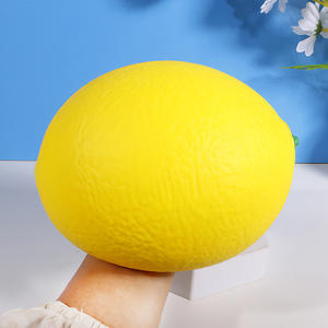 Jouet sensoriel <span class=keywords><strong>anti</strong></span>-<span class=keywords><strong>stress</strong></span> en TPR géant en forme de fraise pour garçons et filles de 5 à 7 ans, vente en gros - Product Image 4