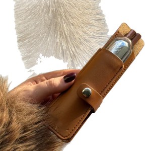 Simple PU leather <b>handheld</b> lipstick pouch, smudge-proof lip liner case with <b>mirror</b>, portable lipstick storage case. - Product Image 5