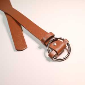 Cinturón Básico para Mujer con Hebilla de Anillo en D, Estilo Casual, de Cuero PU - Product Image 3