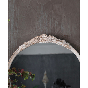 Elegante Specchio <span class=keywords><strong>da</strong></span> <span class=keywords><strong>Parete</strong></span> Europeo ad Arco con Cornice Ornamentale Bianco Antico Intricatamente Decorata e Superficie Riflettente Lucida - Product Image 5